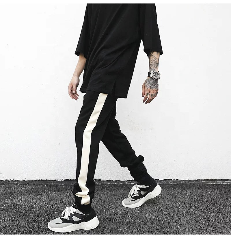 QIWCANM Black and White Horizontal Stripes Front Print Sweatpants